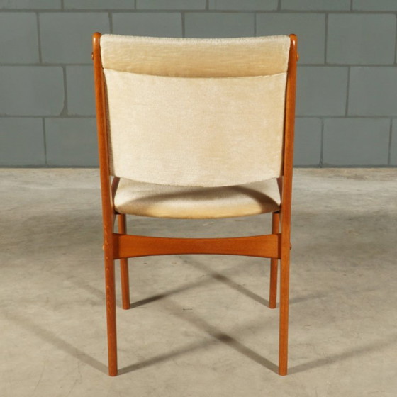 Set da pranzo in teak di metà secolo: tavolo e 4 sedie. – Velvet (photo 16 of 24)