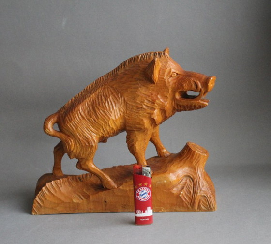 Image 1 of Grote, massief houten figuur van een wild zwijn, handgesneden vintage dierenbeeldje