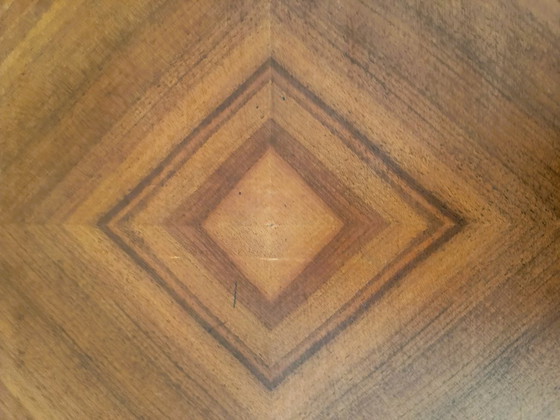 Image 1 of Mesa plegable antigua de madera torneada