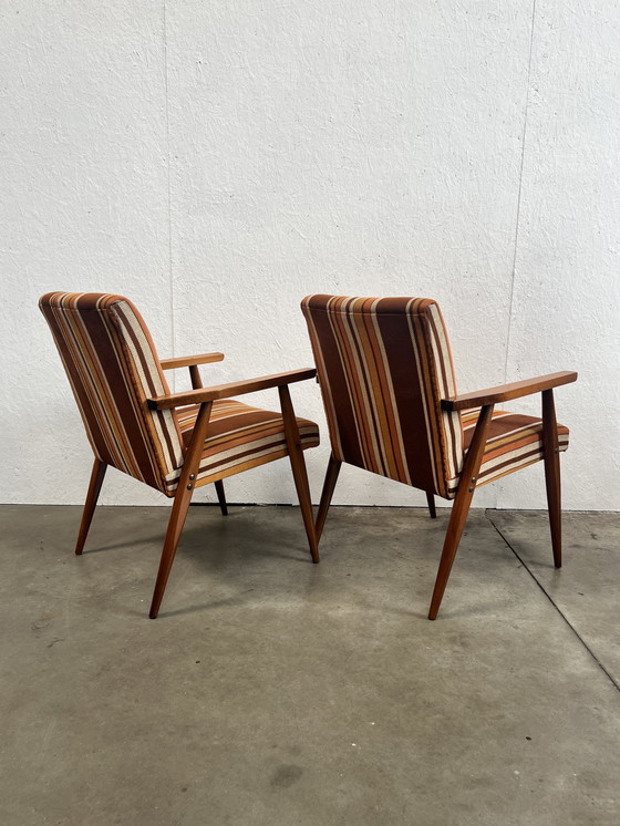 Image 1 of Deux fauteuils vintage en bois avec tissu rayé, 1970