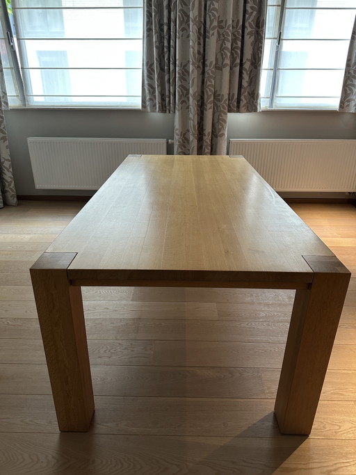 Modern Oak table 220cm x 105cm and 77cm high