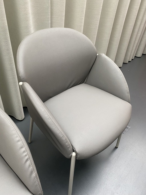 Artifort Andrea Set of 3 Dining Chairs