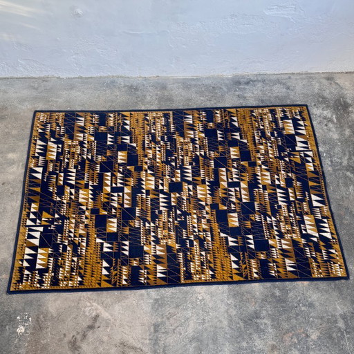 Tapis de design hongrois du milieu du XXe siècle, années 1970