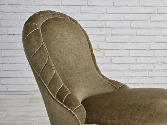 Image 1 of Dänischer Sessel aus den 1960er Jahren, originaler grüner Möbelveloursbezug.