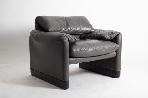 Cassina Maralunga 1 zit Vico Magistretti leder