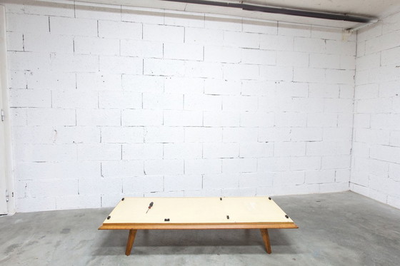 Image 1 of Französischer Kleiderschrank mit geschwungenen Beinen, 3 Türen, 1 Spiegel (27 x 130 cm) und 1 Schublade