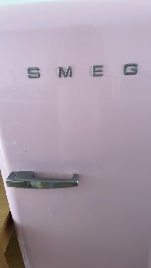 Single door SMEG koelkast met vriesvak 