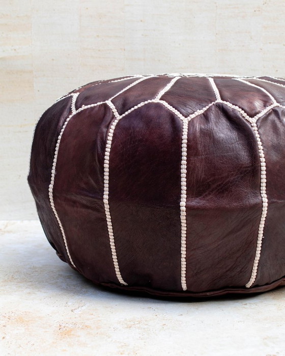 Image 1 of Pouf marocchino in pelle, realizzato a mano.