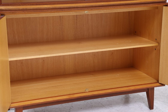 Image 1 of Vetrina d'epoca anni '60 | Armadio di metà secolo, retro in legno #07-67