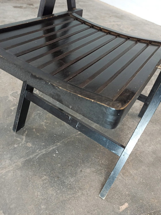 Image 1 of 2 vintage zwarte houten klapstoelen