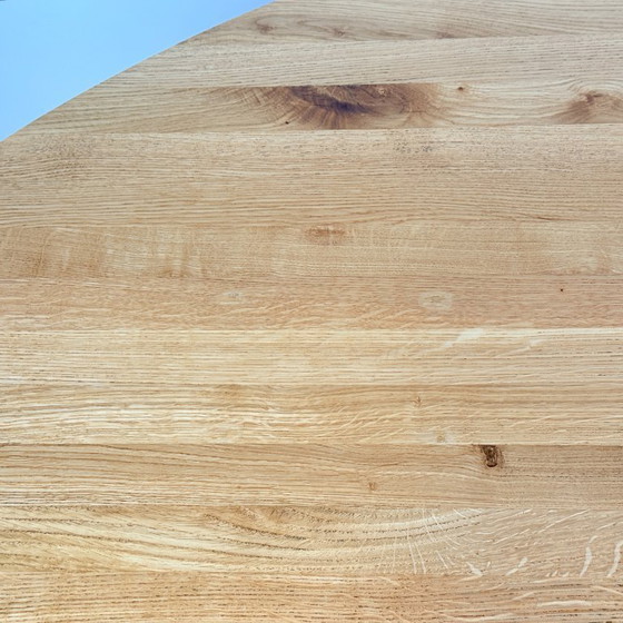 Image 1 of Organisch eiken eettafel met stalen matrixpoot, Hjort Knudsen