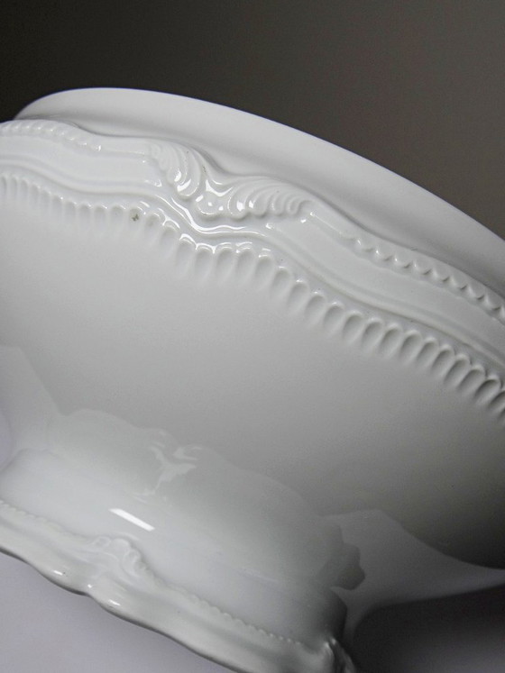 Image 1 of Plato hondo/de verduras de porcelana blanca fina de Limoges, atribuido a Barnardaud, de época.