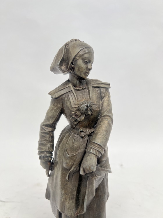 Image 1 of Antike Bronzefigur einer Dame – „Noce Bretonne“
