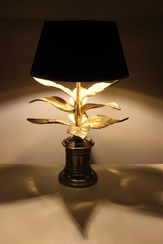 Image 1 of Vintage messing tafellamp in bladvorm – Hollywood Regency – Stijl van Willy Daro – België jaren 70