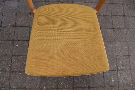 Image 1 of TAKT Kreuzstuhl – Eiche / Gelber Sitz (3/6)