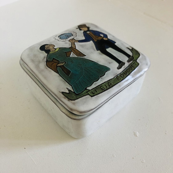 Image 1 of Dekselpot in Namur keramiek van Yvette Manoy