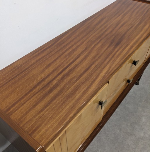 Buffet style années 60