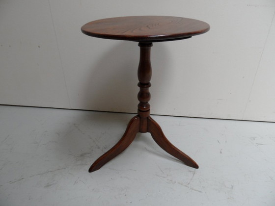 Image 1 of table d'appoint ronde ancienne
