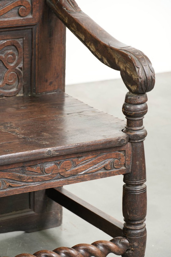 Image 1 of Silla Wainscott inglesa única del siglo XVIII con magníficas tallas de madera y una apariencia hermosa.