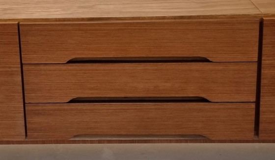 Image 1 of Credenza bassa di metà secolo