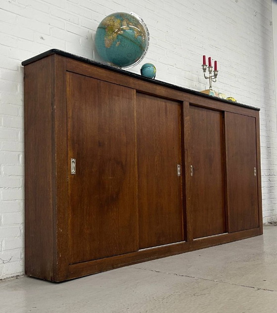 Image 1 of Vintage schoolkast - schuifdeurkast