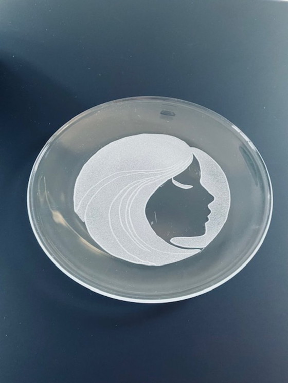 Image 1 of Vintage glazen schaal “La Femme” – Art Nouveau stijl