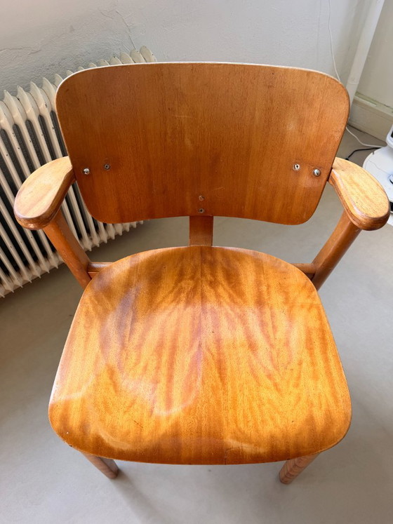 Domus chairs (9 pieces, also available individually) – Ilmari Tapiovaara, Dining chairs, Wood (photo 15 of 21)