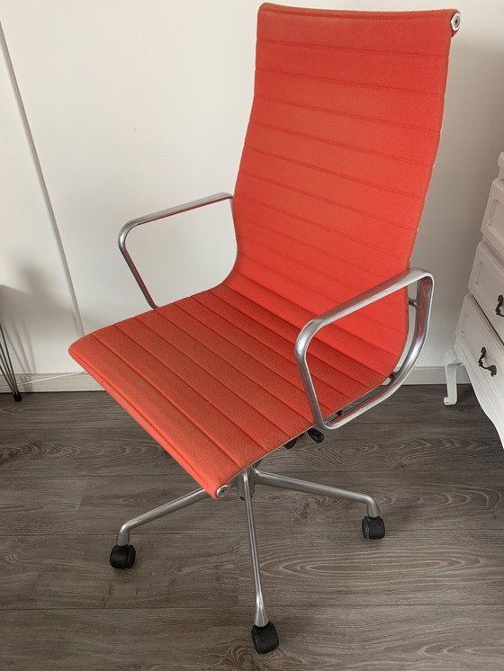 Image 1 of Vitra EA 119 - Groupe Eames Aluminium