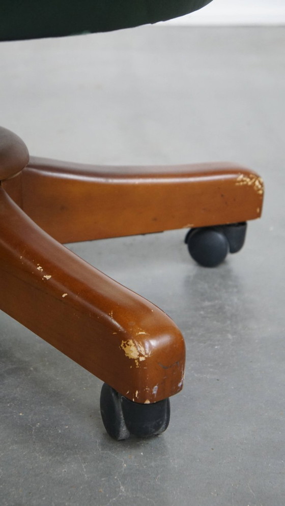 Image 1 of Sedia da ufficio Chesterfield in pelle di mucca inglese verde