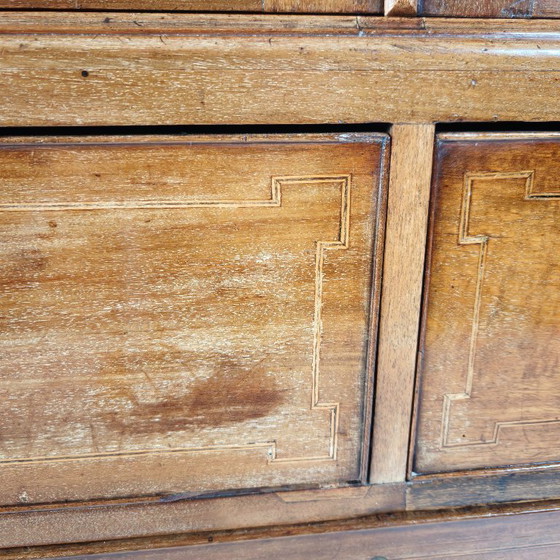 Image 1 of Armoire à linge anglaise en acajou du début du XIXe siècle, vers 1820-1840.