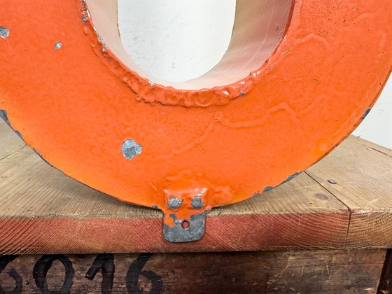 Image 1 of Grande lettera O in ferro giallo vintage per facciata, anni '60