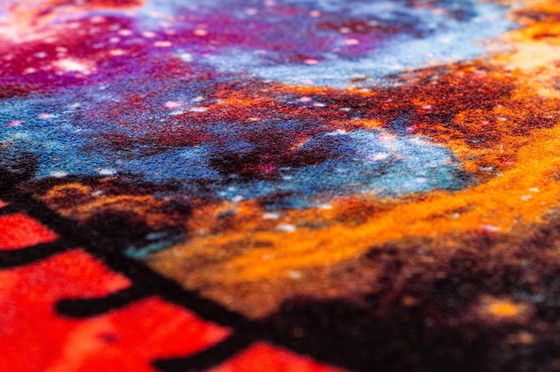 Image 1 of Elena Salmistrato, créatrice du tapis "Draconion".