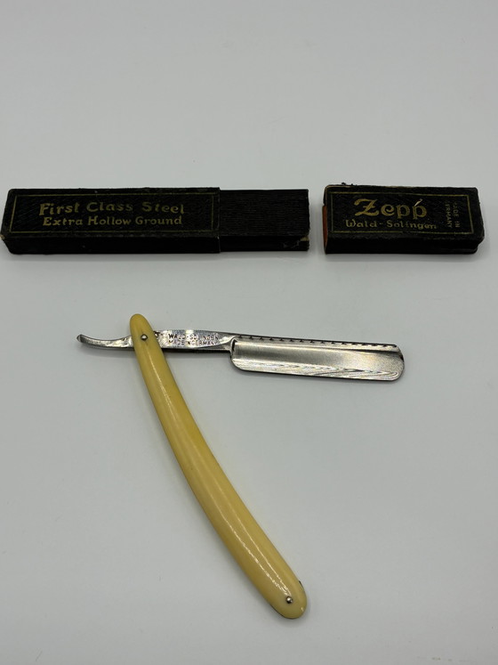 Antique Straight Razor Zepp – First Class Steel Extra Hollow Ground – Wald-Solingen – Original Box – Circa (photo 2 of 2)