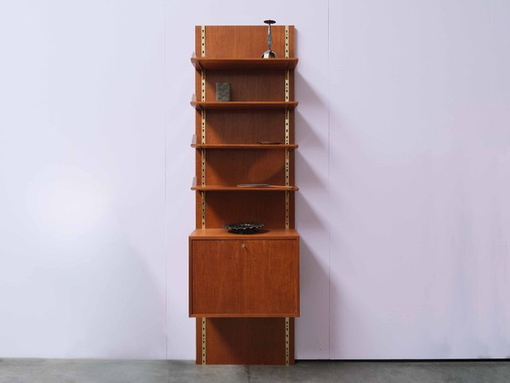 Image 1 of Vintage "ASKERDAL" wandplank, teak, Deens, midden 20e eeuw