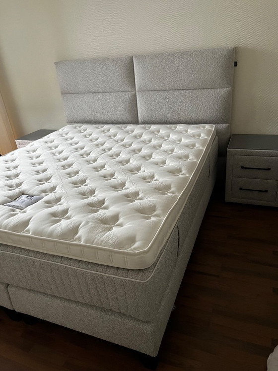 Image 1 of Serta boxspring 180x210