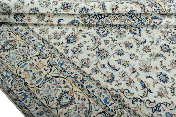 Image 1 of Tappeto orientale in sughero Kashan annodato a mano – 354 x 241 cm – Fine ed elegante – Pelo in lana di sughero
