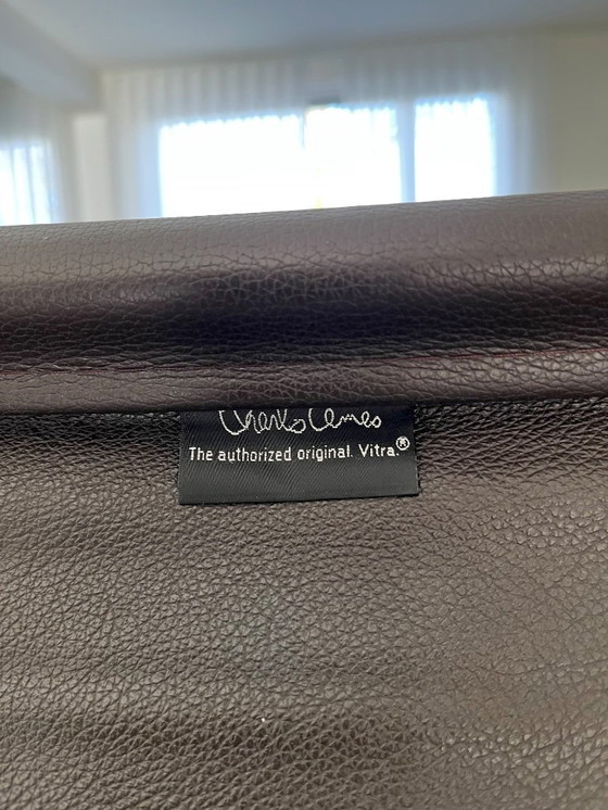 Image 1 of Poltrona Vitra Eames EA124