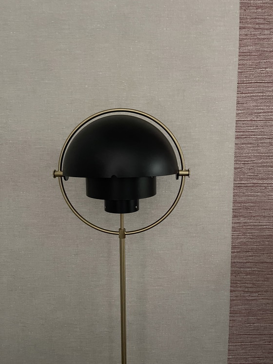 Image 1 of Gubi Lite vloerlamp messing/zwart - hoogte 148cm