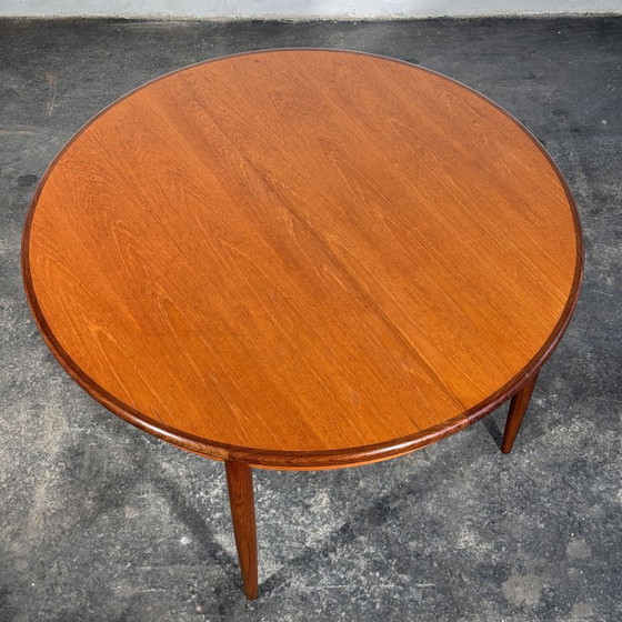 G-Plan Round Extendable Teak Dining Table, 1960s – Wood (photo 10 of 20)