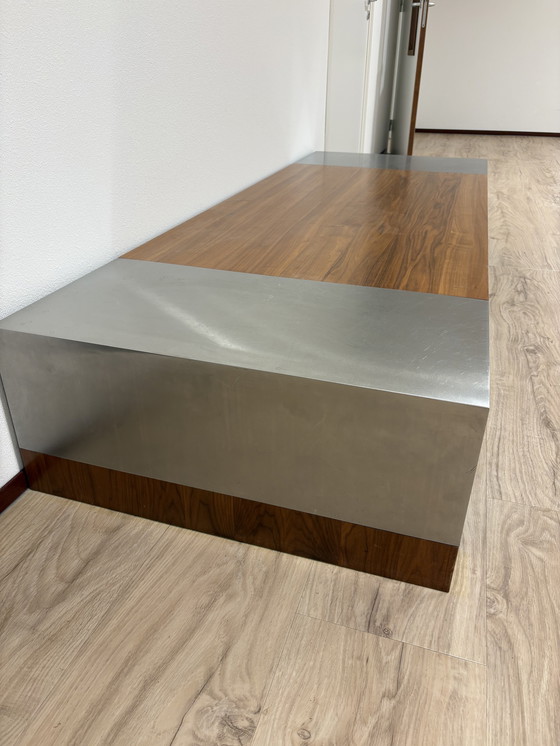 Image 1 of Notenhout Salon tafel met rvs zijkanten
