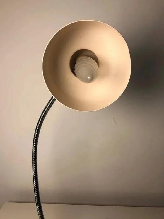 Vintage 1960s articulated metal lamp – off-white – Desk lamps, Bauhaus (photo 4 of 6)