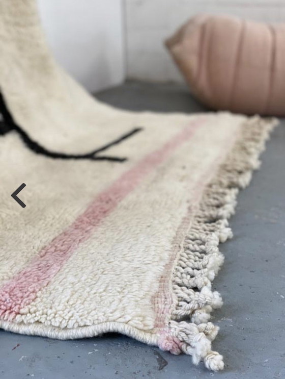 Image 1 of Berber tapijt Beni Mrirt abstract gezicht