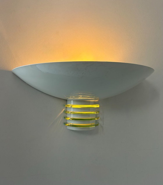 Image 1 of Coppia di applique postmoderniste, metallo bianco e vetro, Francia 1980