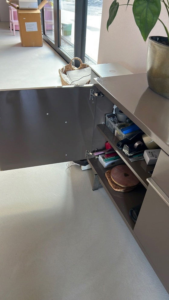 Bert Plantagie Vision Credenze, Colore Tortora Lucido – Mdf, Metal (photo 7 of 10)