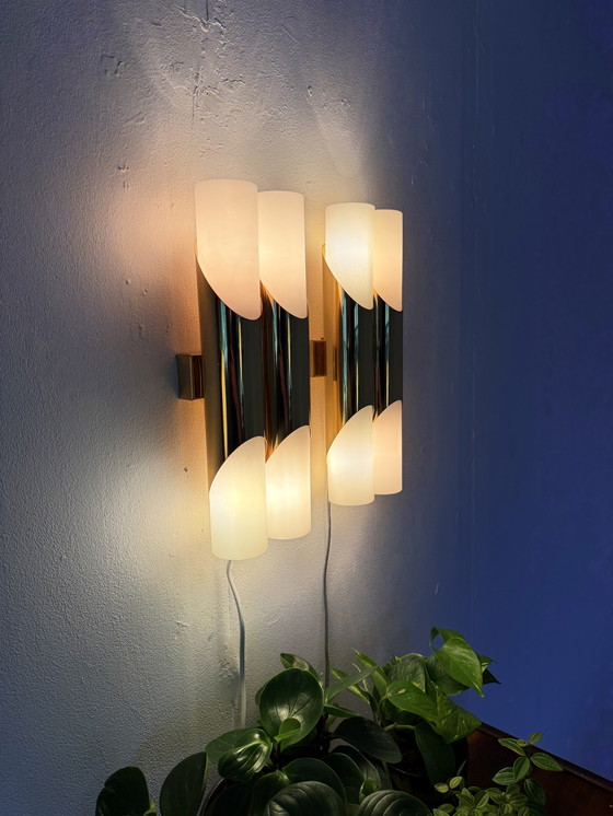 Image 1 of 2 appliques murales vintage en laiton et verre dépoli, Paul Neuhaus ‘70