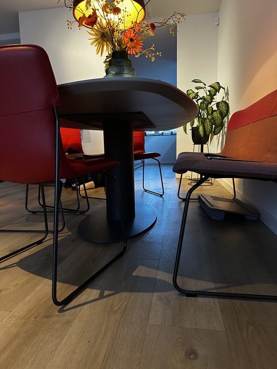 Image 1 of Leolux Didore eetkamerbank, 70 breed x 58 diep. 1670,00 1670,00 Bekleding kuip: Steelcut trio 645, garen ton sur ton. Bekleding 