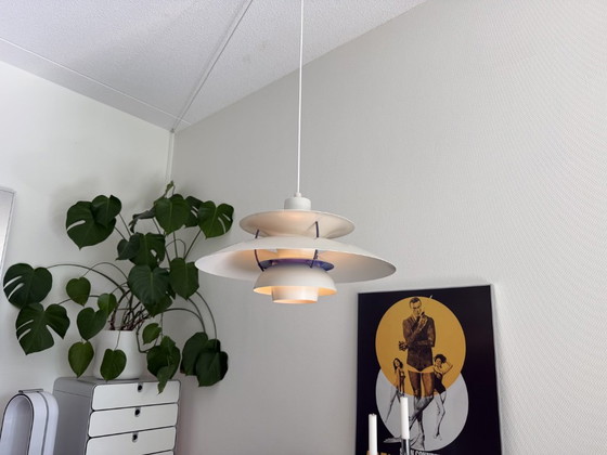 Lampada a sospensione danese Louis Poulsen PH5 di Poul Henningson – Lampade a sospensione, Aluminium (photo 11 of 38)