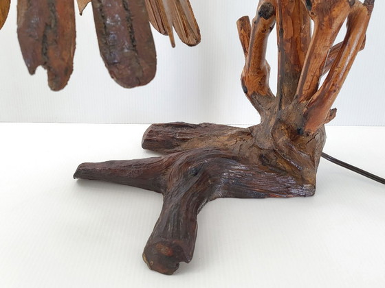 Image 1 of Vintage brutalistische tafellamp uit de jaren 70, gemaakt van organisch, plantaardig houtsnijwerk.