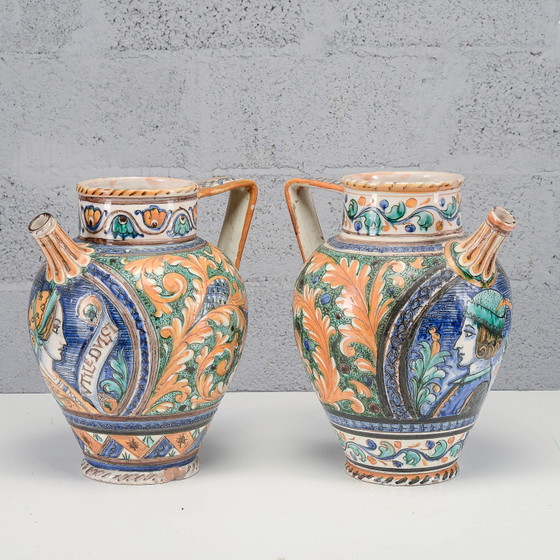 Pair of Mid-20th Century Deruta Vases – Ceramic, Vintage (photo 9 of 19)