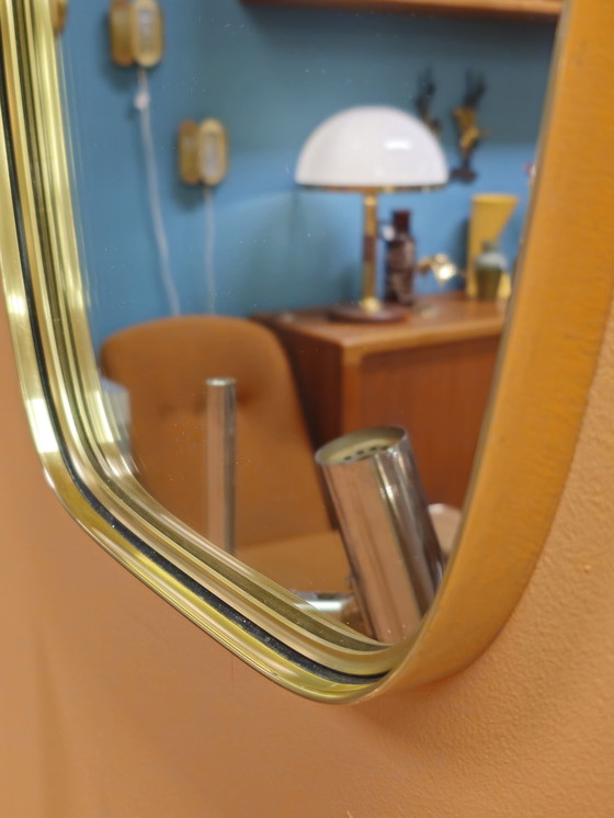 Image 1 of Specchio da parete vintage in ottone lungo e alto